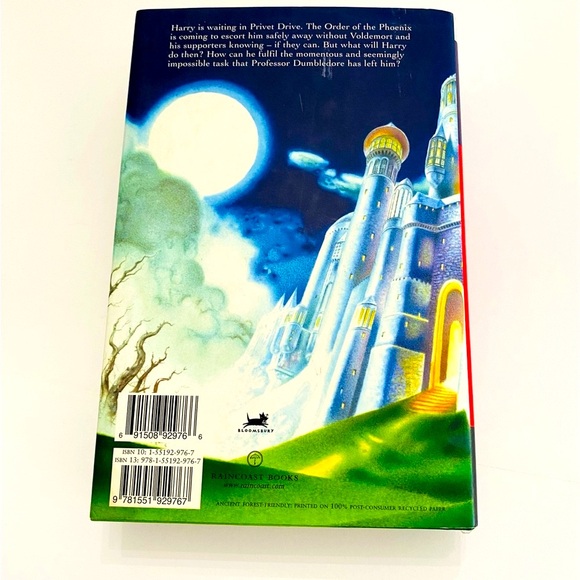 Harry Potter and the Deathly Hallows by - by J. K. Rowling - Picture 2 of 9